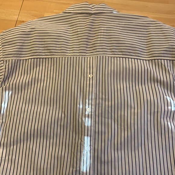 Stripe shirt. New w tags and cute buttons on the back - Picture 4 of 4